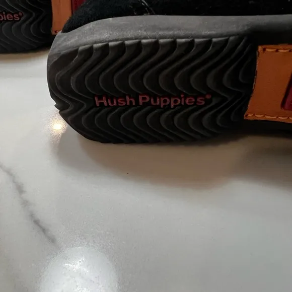 Hush Puppies Wave Flex Black Suede Loafers like new. Size 8.5