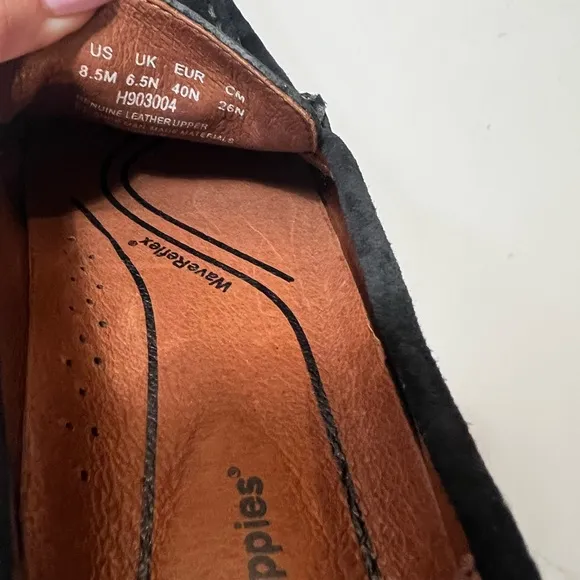 Hush Puppies Wave Flex Black Suede Loafers like new. Size 8.5