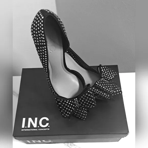 INC INTERNATIONAL COMCEPTS KENJA BLACK WOMENS SHOES SIZE 6M NEW WITH BOX.