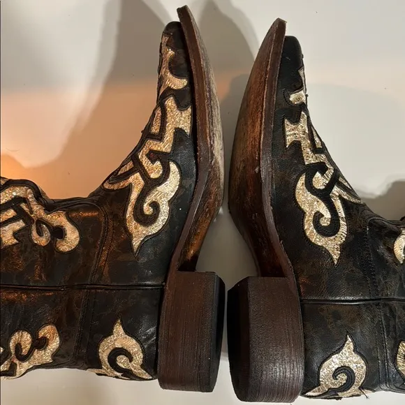Intricate Brown Black and Tan Western Boots Square Toes Heel 1.5” Height 10-11”