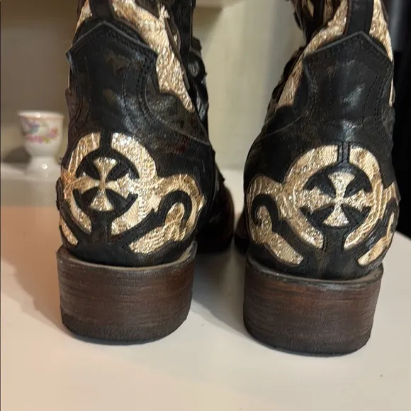 Intricate Brown Black and Tan Western Boots Square Toes Heel 1.5” Height 10-11”