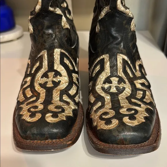 Intricate Brown Black and Tan Western Boots Square Toes Heel 1.5” Height 10-11”