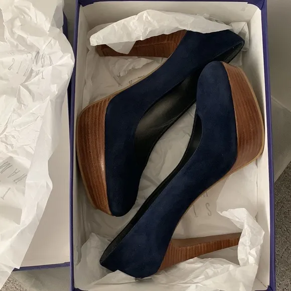 IOB Stuart Weitzman Blue Suede Stiletto Pumps