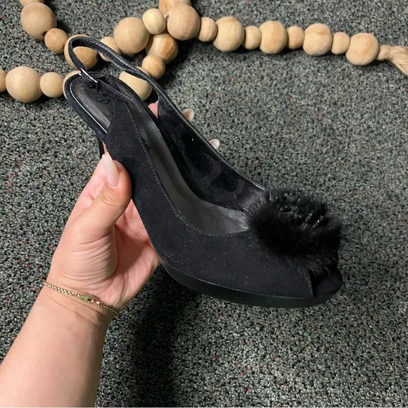 J RENEE Black Feather Flower Detail Open Toe Stiletto Pump Suede Heels Shoes 7.5