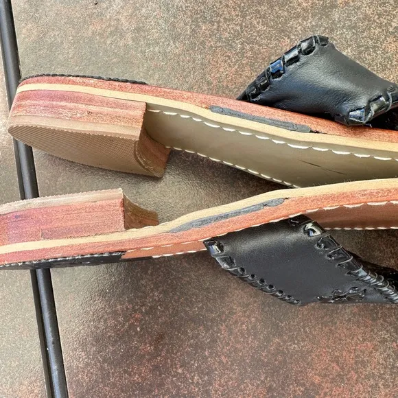 Jack Rogers Sandals Leather Thong Classic Black Flats Shoes Women's Size 6
