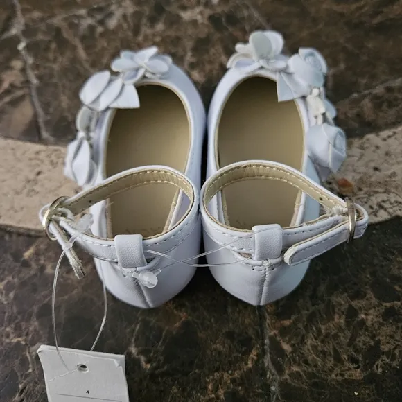 Janie and Jack White Floral Ankle Strap Dress Shoes Sz 6 NWT