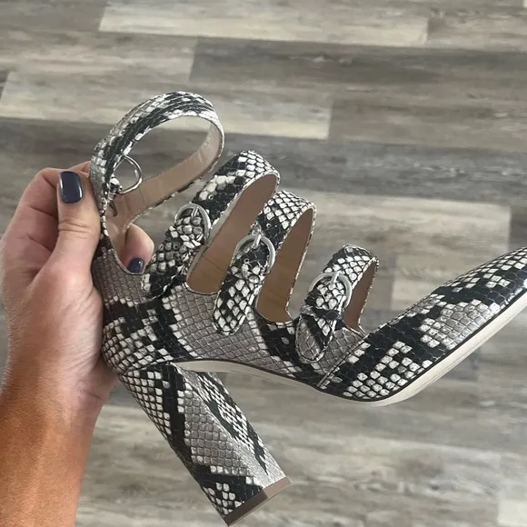 J.Crew Snakeskin leather strappy Mary Jane’s block heel pumps size 8
