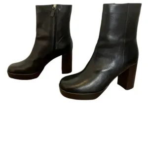 J.crew woman's black platform stack heel boots size 10.5