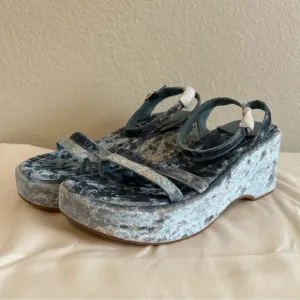 Jeffery Campbell Women’s Activate Blue Crushed Velvet Platform Sandal, Size 9