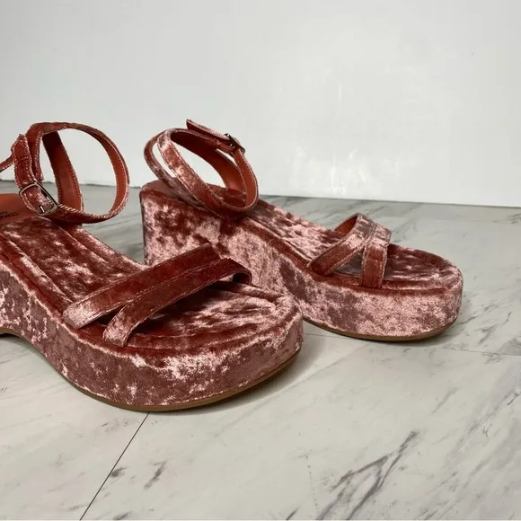 Jeffrey Campbell Activate Pink Velvet Platform Sandal 7
