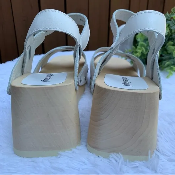 Jeffrey Campbell | NWOB White Platform Sandals