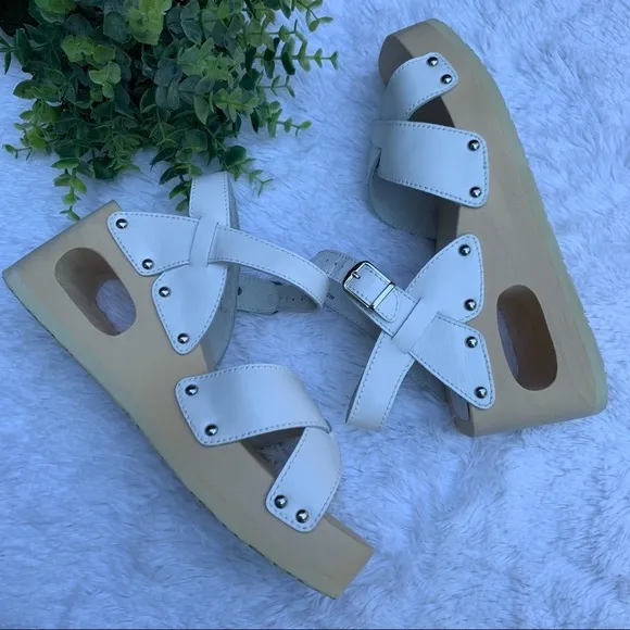 Jeffrey Campbell | NWOB White Platform Sandals