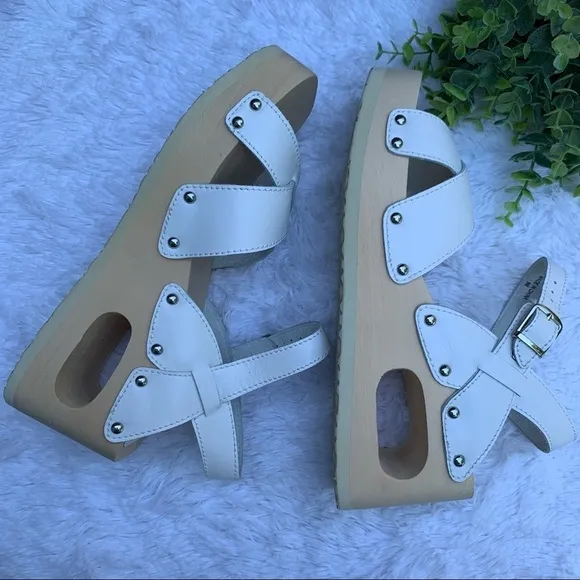 Jeffrey Campbell | NWOB White Platform Sandals