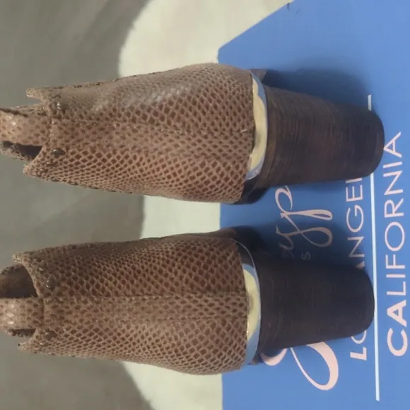 JELLYPOP Signature Faux Snake Skin Booties ~ NWT