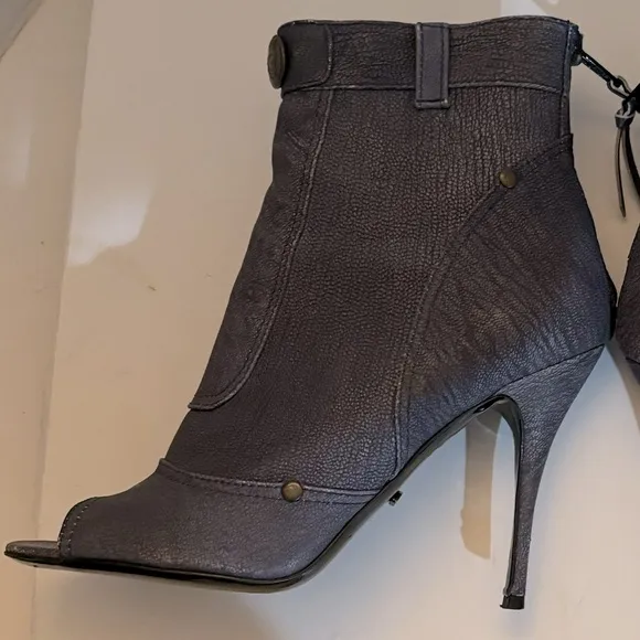 JEROME C. ROUSSEAU Peep toe leather ankle bootie boot light denim blue size 7
