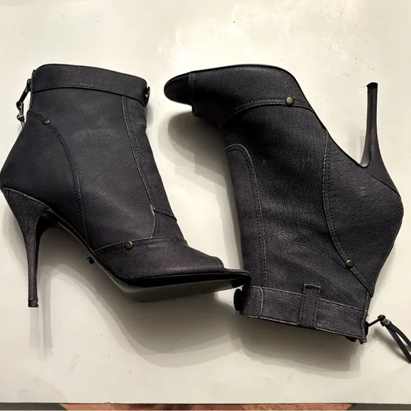 JEROME C. ROUSSEAU Peep toe leather ankle bootie boot light denim blue size 7