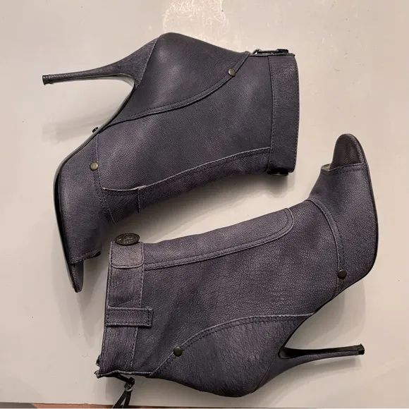JEROME C. ROUSSEAU Peep toe leather ankle bootie boot light denim blue size 7