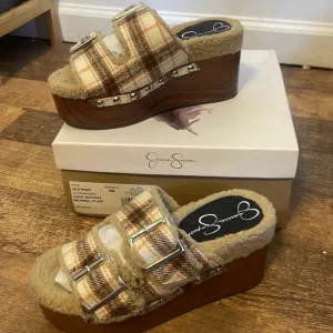 Jessica Simpson Cyriss Platform Wedge Sandal in Plaid With Buckle size 6