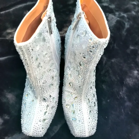 Jessica Simpson Dollyi Crystal Rhinestone Platform Ankle Bootie Boots Size 9