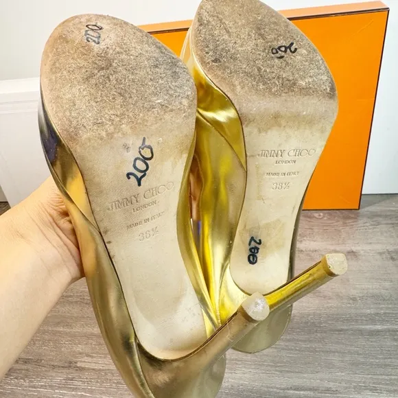 Jimmy Choo Metallic Gold Patent Leather Crown Peep Toe Heels size 8.5/38.5 $850
