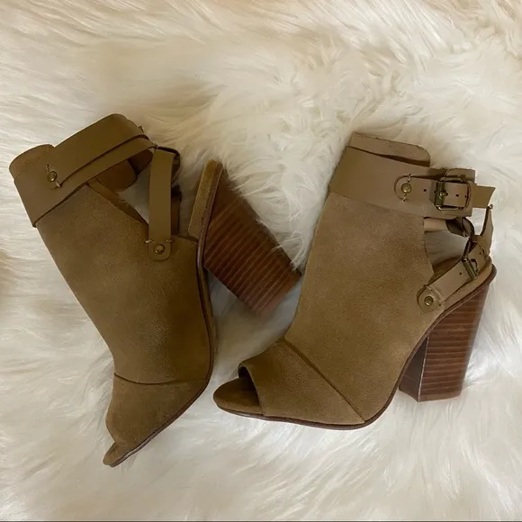 Joe's Jeans Petra Suede Peep Toe Tobacco Tan Block Heel Sandals Size 5.5