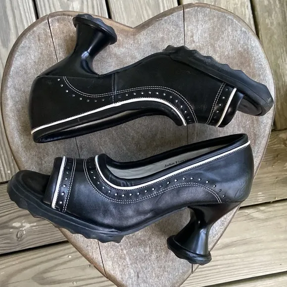 John Fluevog Shoes Mini PIPSQUEAK Brogue Peep Toe Heels in Black Women's Size 9