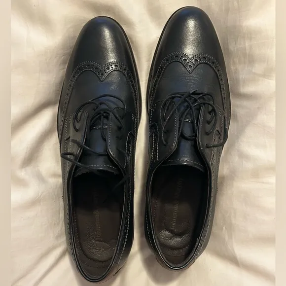 Johnston &amp; Murphy men’s black wingtip Oxford dress shoes size 10!