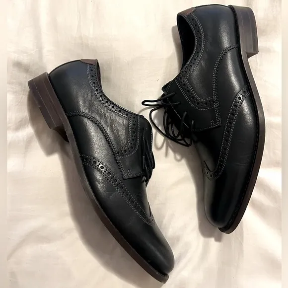 Johnston &amp; Murphy men’s black wingtip Oxford dress shoes size 10!