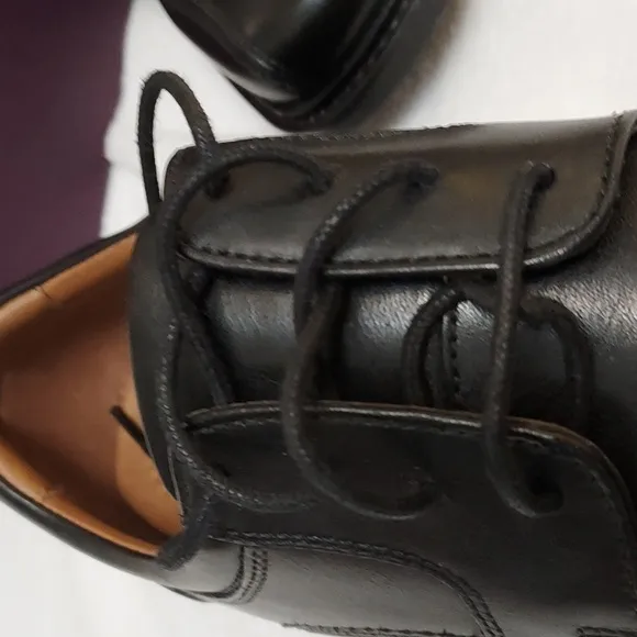 Johnston &amp; Murphy Tabor Run Off Lace Dress Shoes