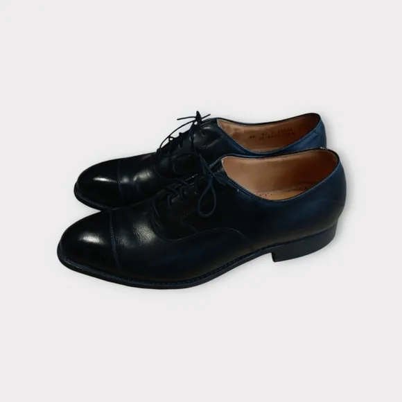 🩶JOHNSTON AND MURPHY ARISTOCRAT MEN'S SIZE 9.5 BLACK DRESS SHOES.