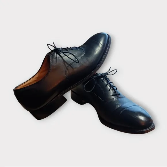 🩶JOHNSTON AND MURPHY ARISTOCRAT MEN'S SIZE 9.5 BLACK DRESS SHOES.
