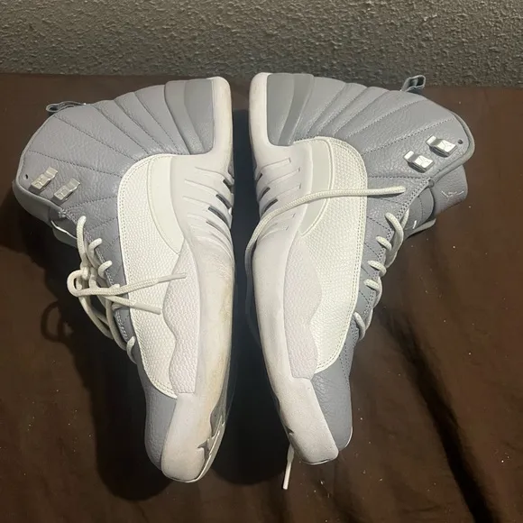 Jordan Athletic Shoes - White and Gray Nike Air Jordan Retro 12 Stealth SZ 13