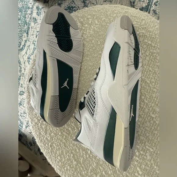 Jordan Men's White and Green Sneakers
