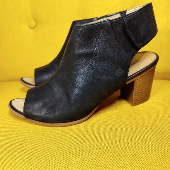 Josef Seibel Bonnie Leather Peep Toe Block Heeled Strap Bootie Women's 10-10.5