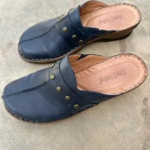 Joseph Seibel Catolina 53 Mules Clogs Studded Navy Blue Size 41 US Size 9-10