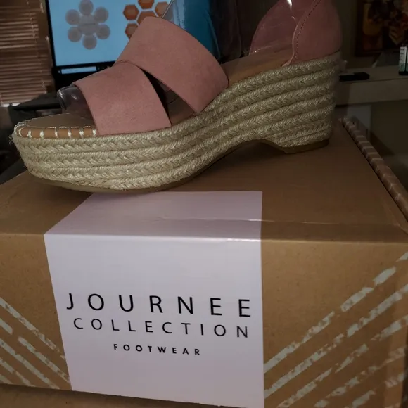 JOURNEE COLLECTION Takara Espadrille Sandals SIZE 9 NIB