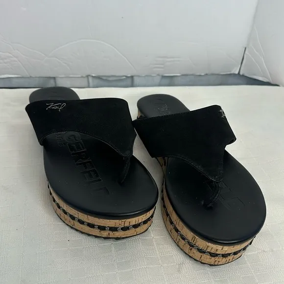 Karl Lagerfeld Paris Karsyn Platform Thong sandals in black size 8.5