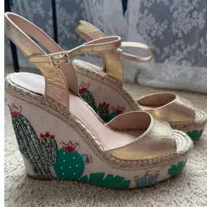 Kate Spade Dallas Wedge Sandals Cactus 10.5