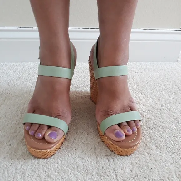 Kate Spade NY &quot;Dancer” Women’s size 9.5 &quot; SEAFOAM CALF Wedge platform sandals