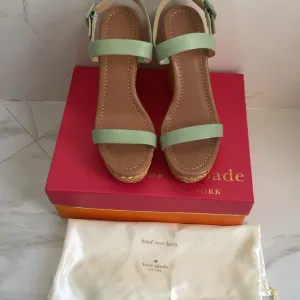 Kate Spade NY &quot;Dancer” Women’s size 9.5 &quot; SEAFOAM CALF Wedge platform sandals
