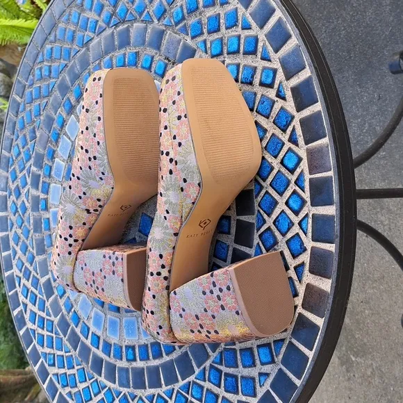 Katy Perry The Uplift Platform Shoe Block Heel Metallic Floral Gold/Black W 9.5