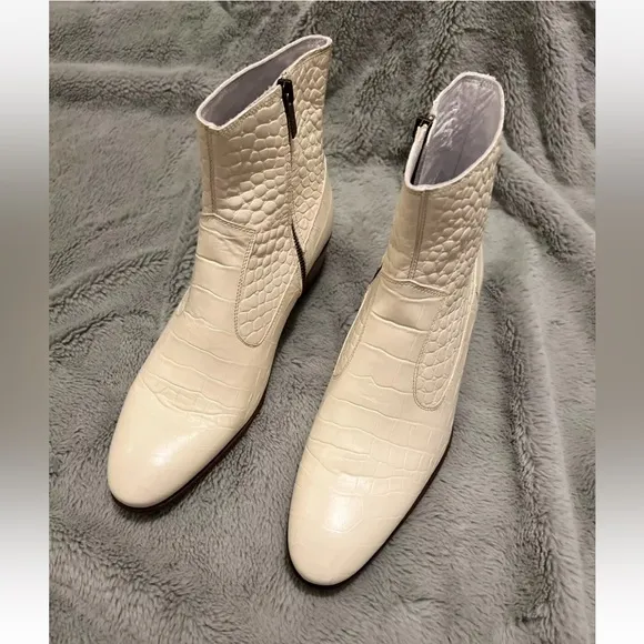 KEITH WHITE LEATHER BOOTS, Never Worn, Size 42, Excellent Condition