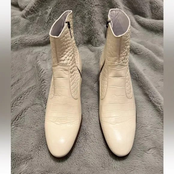 KEITH WHITE LEATHER BOOTS, Never Worn, Size 42, Excellent Condition