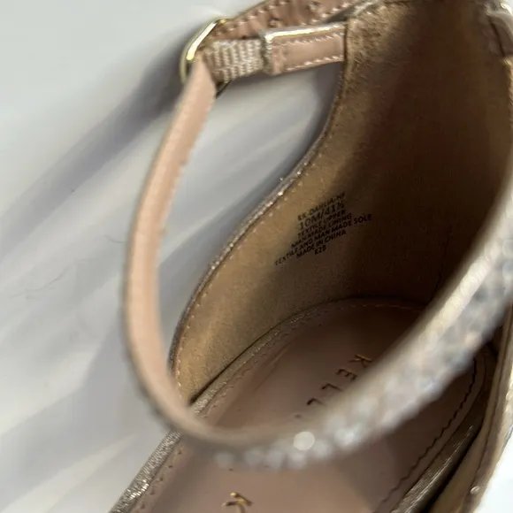 Kelly &amp; Katie Dahlia Platform Sandal LT GOLD (shimmer sand) Size 10
