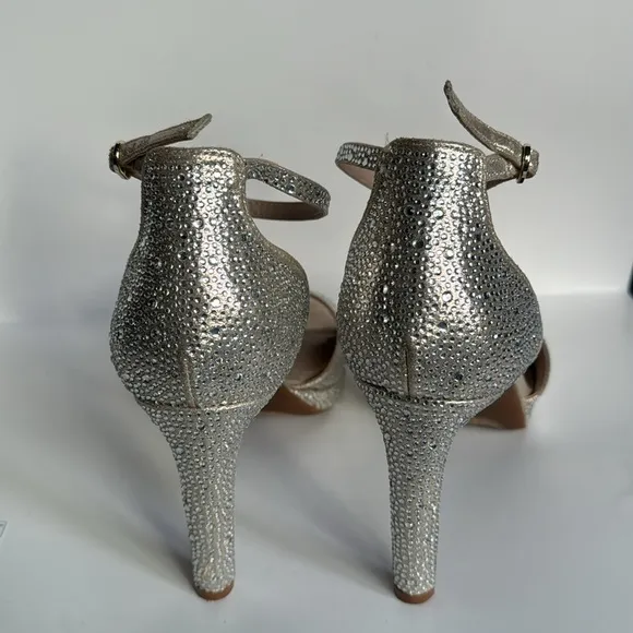 Kelly &amp; Katie Dahlia Platform Sandal LT GOLD (shimmer sand) Size 10