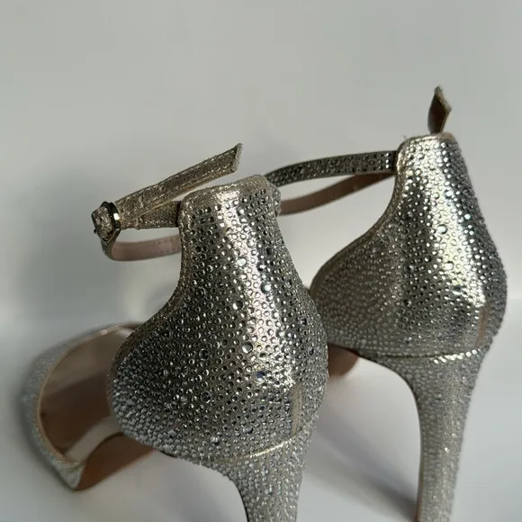 Kelly &amp; Katie Dahlia Platform Sandal LT GOLD (shimmer sand) Size 10