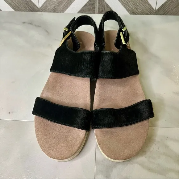 Kenneth Cole calf hair lake platform sandals size 7.5 black