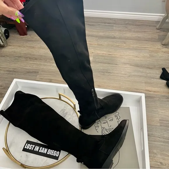 Kennoth Cole Black suede boots