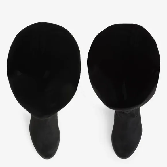 Kennoth Cole Black suede boots