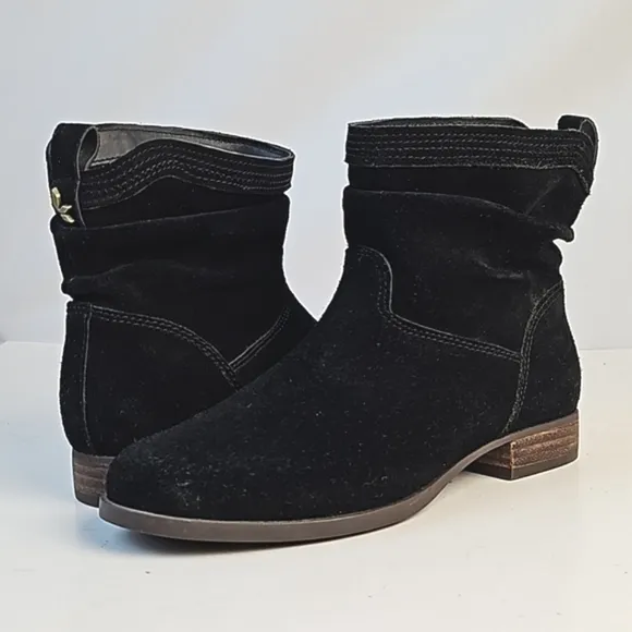 Koolaburra by UGG Lorelei Black Suede Leather Side Zip Slouchy Ankle Boots